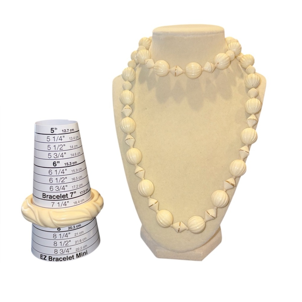 1970’s Vintage Plastic Beaded Necklace & Bangle Bracelet set JB5